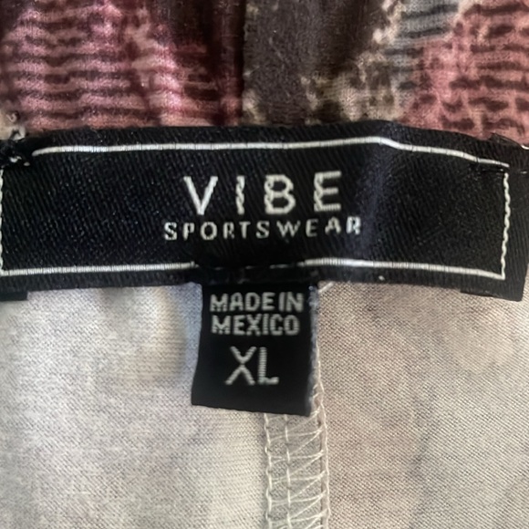 Floral Flare Pants - Picture 6 of 6